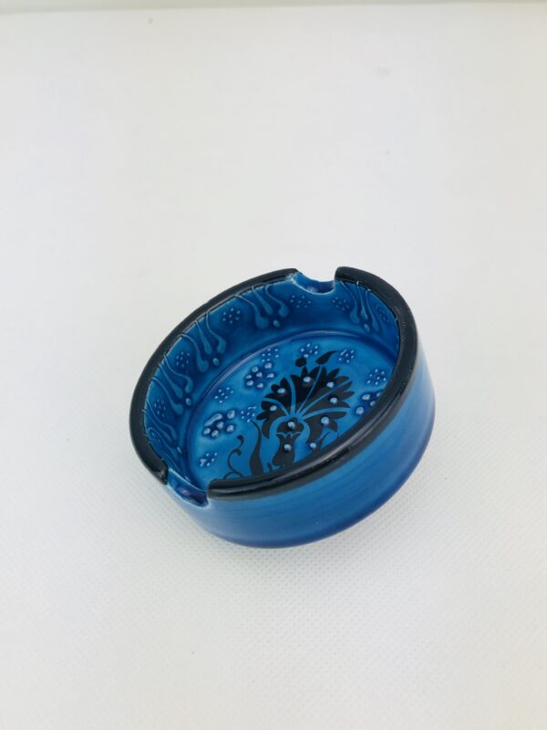 Vintage Figured Ceramic Ashtray, Hand Painted Blue (Printed) Ceramic Smokers Ashtray - Image 4