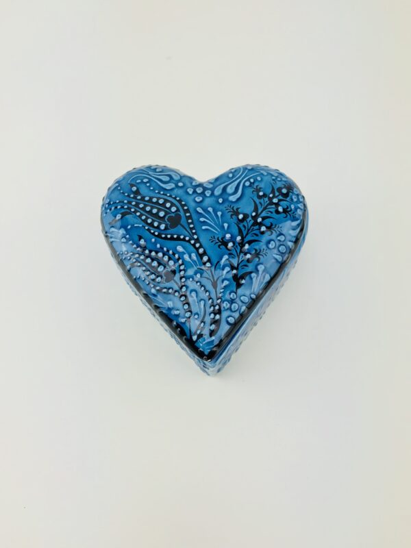 Vintage Heart Shape  Hand Made Ceramic Jewellery Box With Lid - Image 2