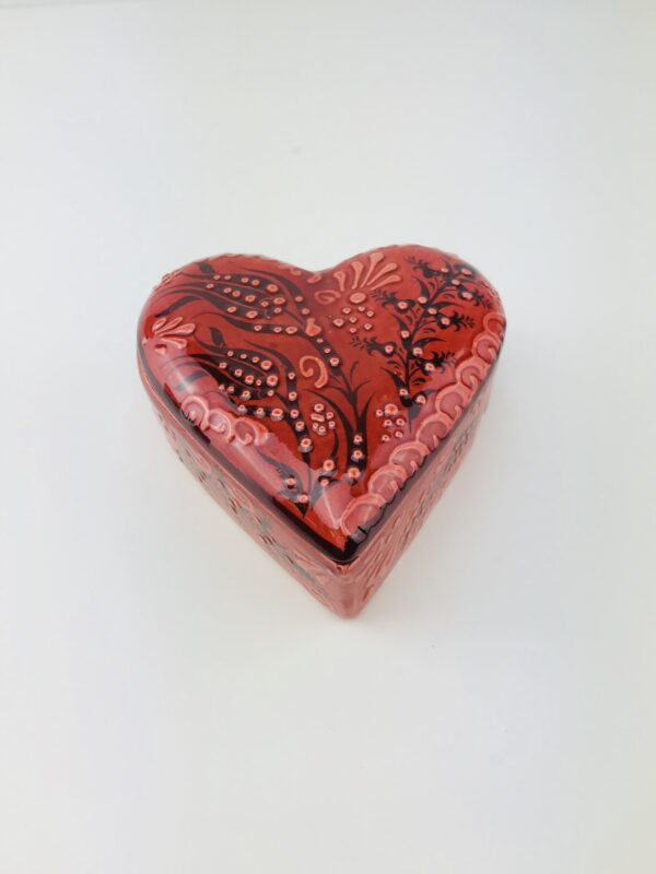 Vintage Heart Shape  Hand Made Ceramic Jewellery Box With Lid - Image 8