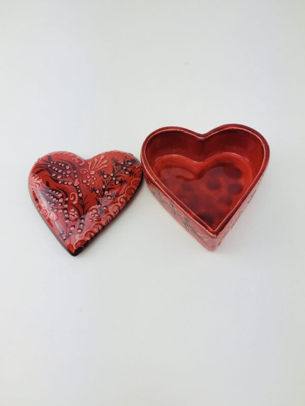 Vintage Heart Shape  Hand Made Ceramic Jewellery Box With Lid