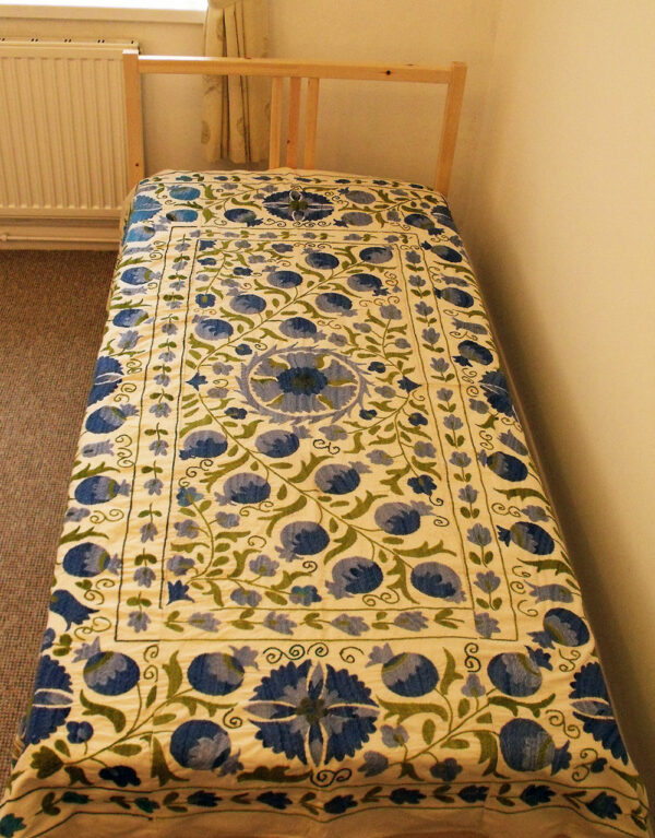 Handmade Blue Floral Pattern Suzani Embroidery Bedspread - Image 4